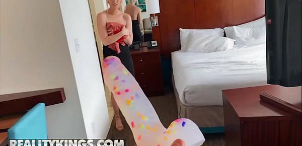  Stunning Babe (Chloe Kinks) Getting Her Pussy Fuck Hard From Bathroom To Bedroom - Reality Kings